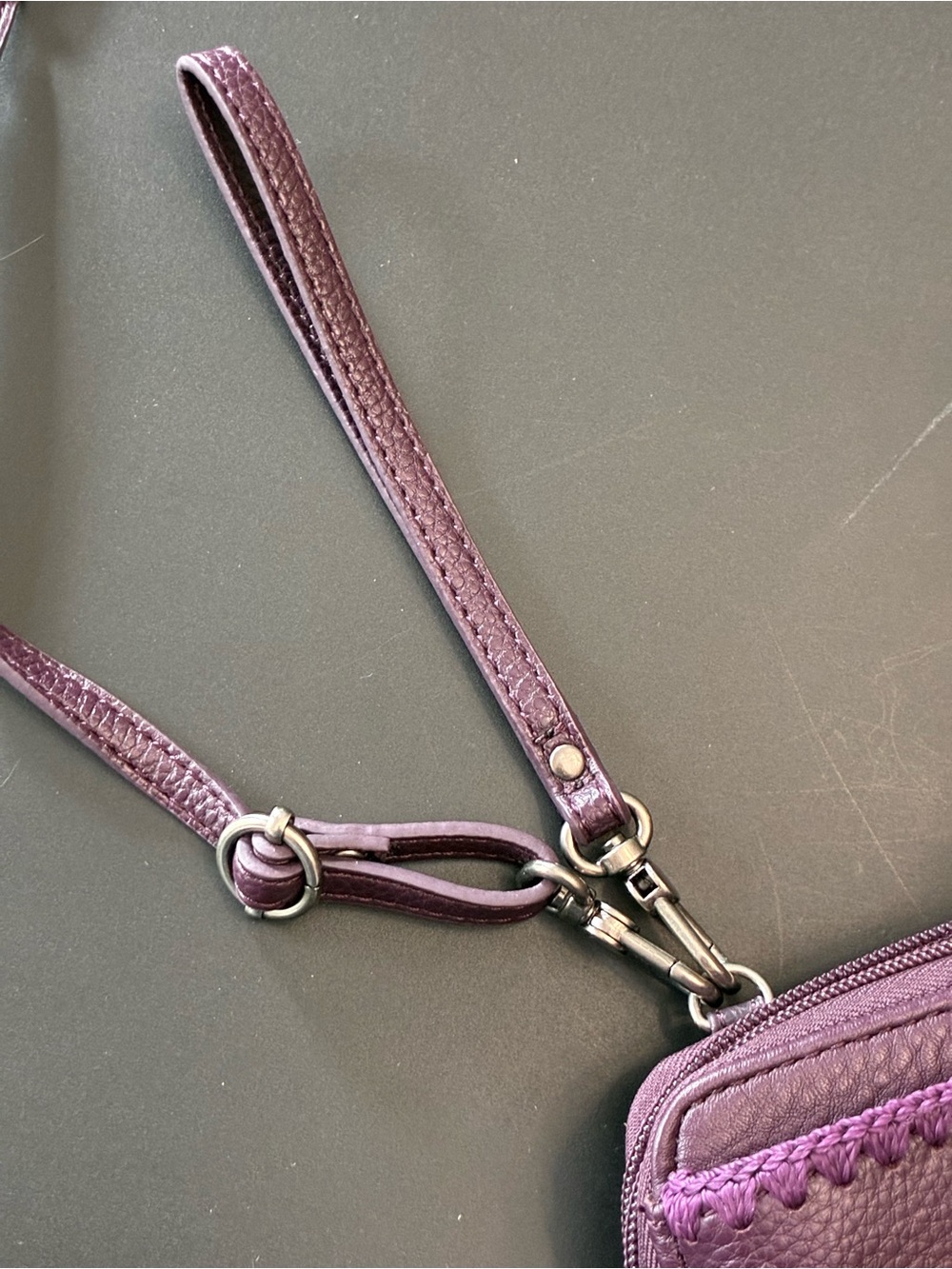 The Sak Iris Crossbody Wallet Wristlet Clutch Cellphone Purse Leather Purple - Picture 9 of 15